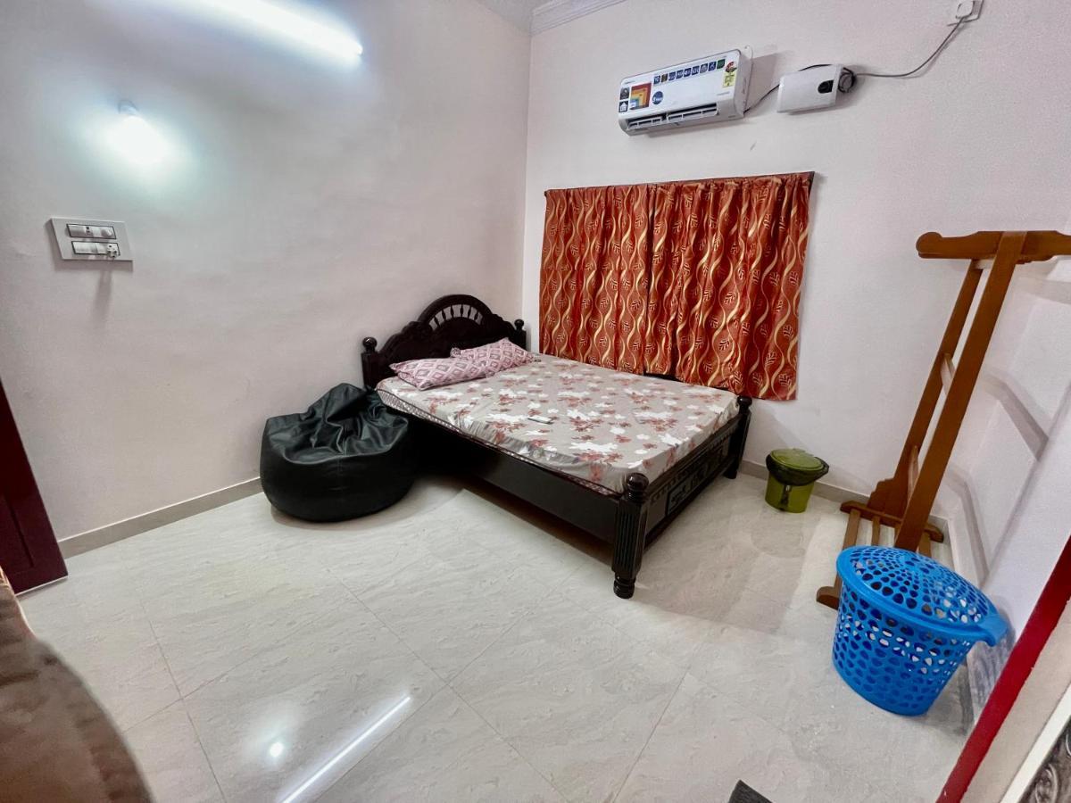 Pakas House Apartment Kakinada Bagian luar foto