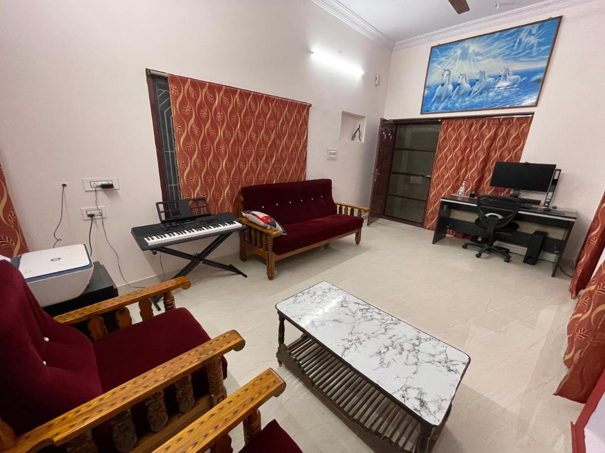 Pakas House Apartment Kakinada Bagian luar foto