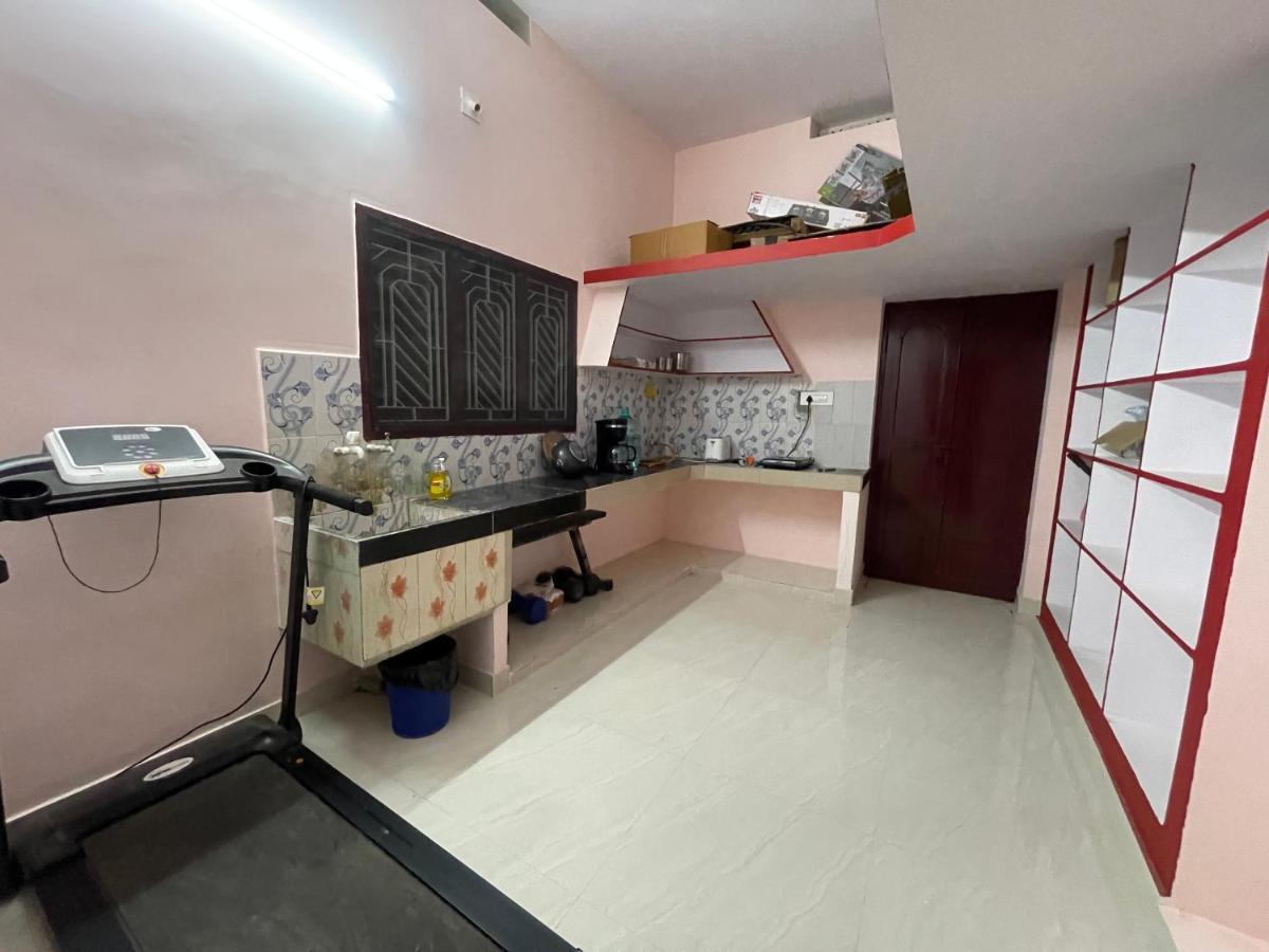 Pakas House Apartment Kakinada Bagian luar foto